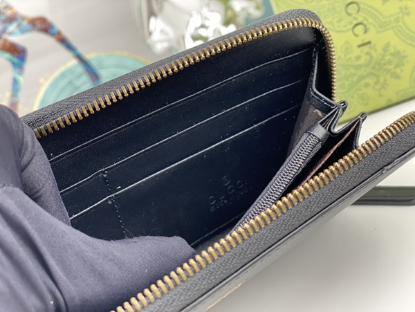 グッチ財布コピー着用イメージ